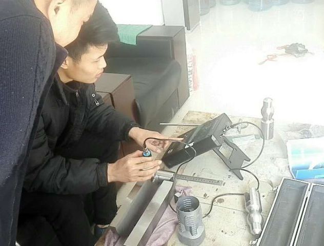 探傷儀使用現(xiàn)場(chǎng)